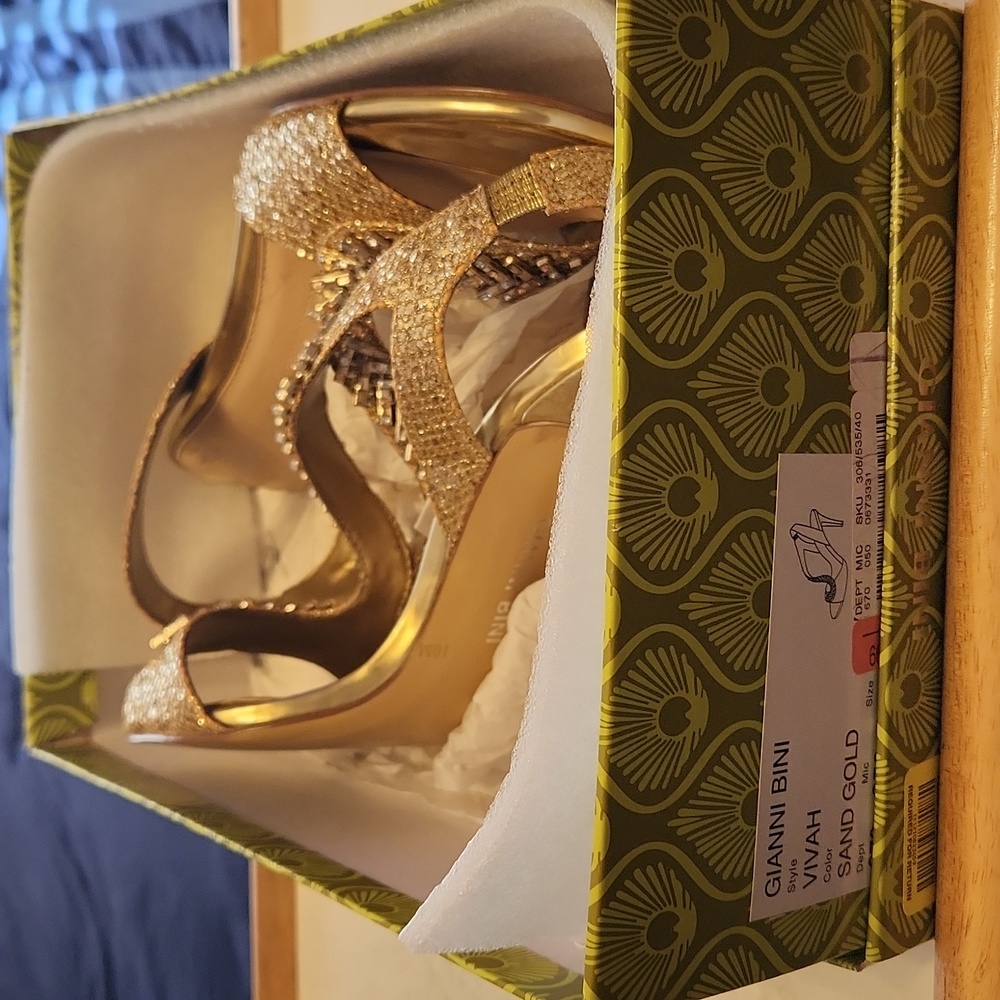 Ladies dressy heels